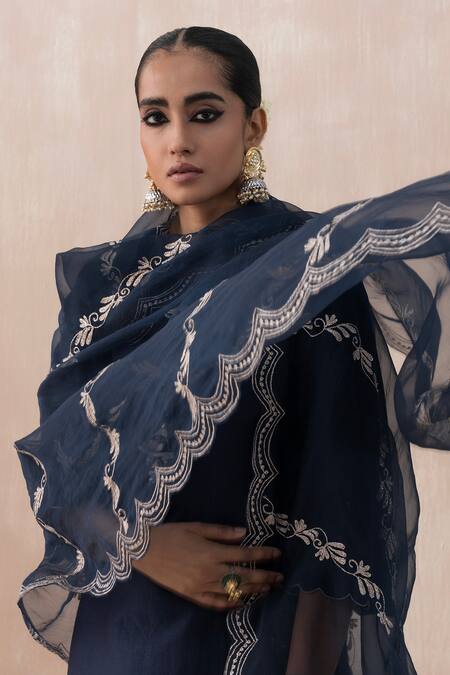 Shop_Saisha_Blue Organza Embroidered Thread Round Scallop Border Kurta Set With Dupatta _Online_at_Aza_Fashions
