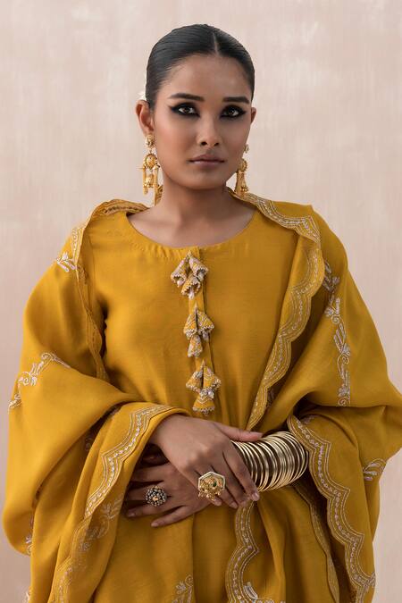 Shop_Saisha_Yellow Organza Embroidered Thread Tasselled Placket Kurta Set With Dupatta _Online_at_Aza_Fashions