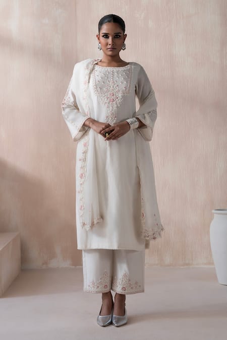 Saisha Ivory Organza Embellished Bead Round Floral Thread Embroidered Kurta Pant Set Online at Aza Fashions Saisha_Ivory Organza Embellished Bead Round Floral Thread Embroidered Kurta Pant Set _Online_at_Aza_Fashions