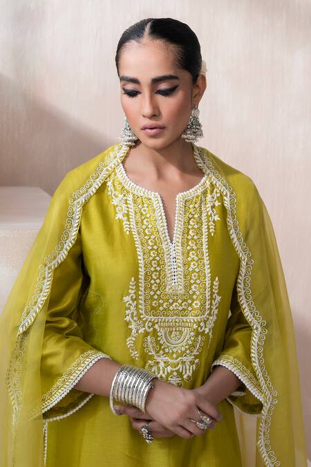 Saisha Green Organza, Chanderi Pearls, Embroidery Embellished Floral Kurta Pant Set Online at Aza Fashions Saisha_Green Organza, Chanderi Pearls, Embroidery Embellished Floral Kurta Pant Set _Online_at_Aza_Fashions