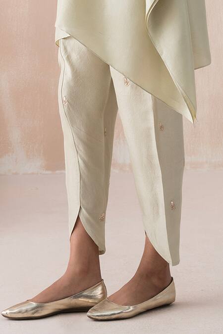 Buy Saisha Green Silk Gota Patti, Sequins V-neck Embroidered Kaftan With Tulip Pant Online at Aza Fashions Buy_Saisha_Green Silk Gota Patti, Sequins V-neck Embroidered Kaftan With Tulip Pant _Online_at_Aza_Fashions