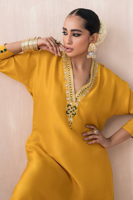 Saisha Yellow Chinese Silk Embellished Bead V-neck Floral Sequin Kaftan With Pant at Aza Fashions Saisha_Yellow Chinese Silk Embellished Bead V-neck Floral Sequin Kaftan With Pant _at_Aza_Fashions