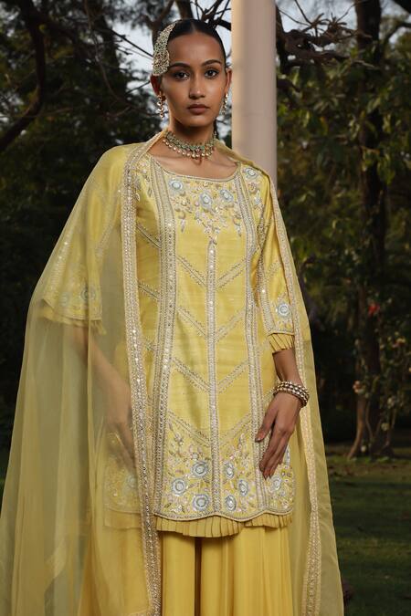 Buy_Saisha_Yellow Georgette, Organza, Silk Sequins, Beads, Floral Kurta Sharara Set _Online_at_Aza_Fashions