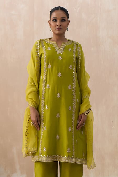 Shop Saisha Green Organza, Chanderi Mirrors, Embroidery Split Floral Butti Kurta Pant Set Online at Aza Fashions Shop_Saisha_Green Organza, Chanderi Mirrors, Embroidery Split Floral Butti Kurta Pant Set _Online_at_Aza_Fashions
