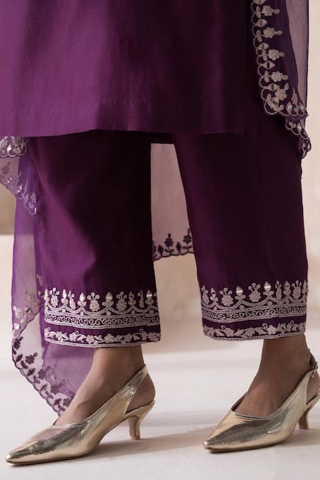 Saisha Purple Organza, Chanderi Embroidery, Floral Mandala Butti Kurta Pant Set at Aza Fashions Saisha_Purple Organza, Chanderi Embroidery, Floral Mandala Butti Kurta Pant Set _at_Aza_Fashions