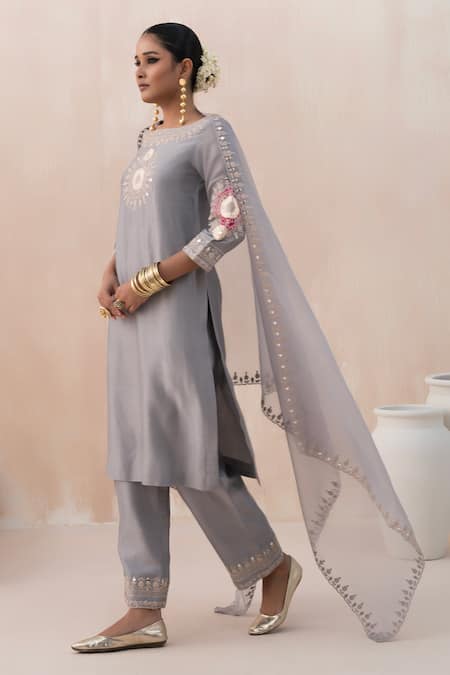 Saisha_Grey Organza, Chanderi Embroidery, Mirrors Flower Mandala Butti Kurta Pant Set _Online_at_Aza_Fashions