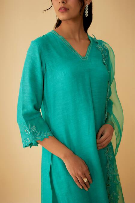 Buy_1999ad By Amita & Deepak_Green Linen, Silk Embroidery V-neck Applique Kurta And Pant Set _Online_at_Aza_Fashions
