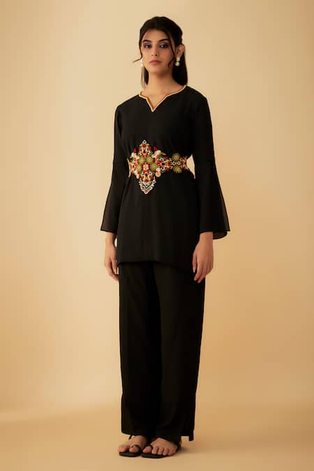 1999ad By Amita & Deepak_Black Georgette Beads, Cut Work Split V-neck Pant Set With Embellished Belt _at_Aza_Fashions