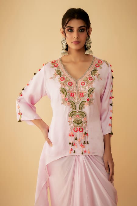 Buy_1999ad By Amita & Deepak_Pink Organza Tassels, Embroidery V-neck Asymmetric Kurta And Skirt Set _Online_at_Aza_Fashions