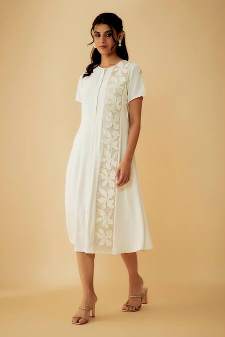 1999ad By Amita & Deepak_White Satin Embroidery, Beads Round Neck Dress With Inner _at_Aza_Fashions