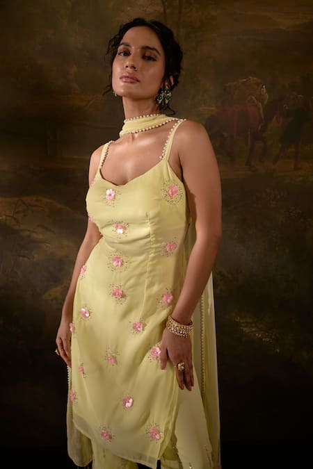 Shop SAANJH BY LEA Yellow Georgette, Polyester Cut Work, Chanda Fleur Embroidered Kurta Sharara Set Online at Aza Fashions Shop_SAANJH BY LEA_Yellow Georgette, Polyester Cut Work, Chanda Fleur Embroidered Kurta Sharara Set _Online_at_Aza_Fashions