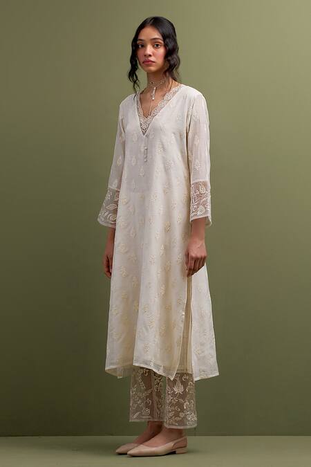 Buy Anantaa By Roohi Ivory Chanderi Embroidery Scoop Neck Floral Thread Kurta With Pant Online at Aza Fashions Buy_Anantaa By Roohi_Ivory Chanderi Embroidery Scoop Neck Floral Thread Kurta With Pant _Online_at_Aza_Fashions