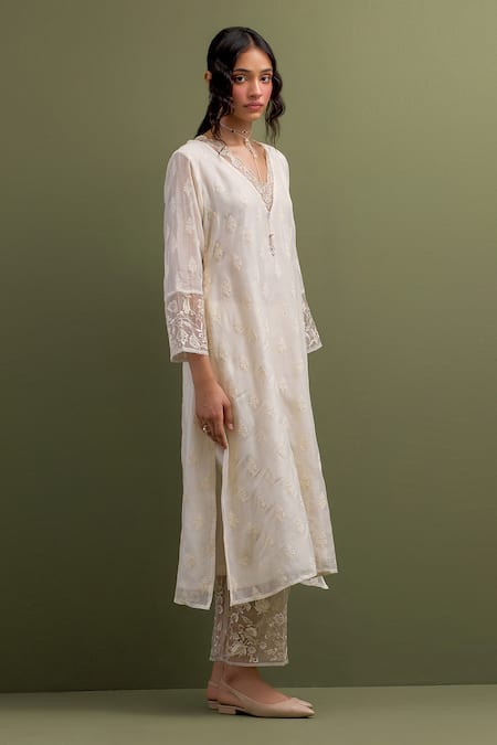 Shop Anantaa By Roohi Ivory Chanderi Embroidery Scoop Neck Floral Thread Kurta With Pant Online at Aza Fashions Shop_Anantaa By Roohi_Ivory Chanderi Embroidery Scoop Neck Floral Thread Kurta With Pant _Online_at_Aza_Fashions