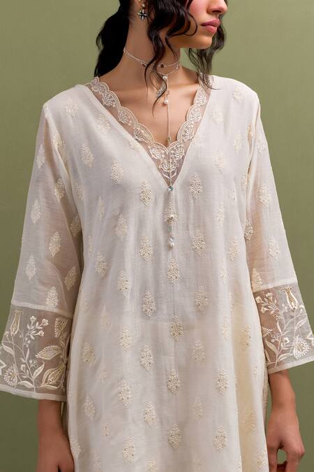 Shop Anantaa By Roohi Ivory Chanderi Cut Work, Sequins, Embroidery Scoop Floral Thread Kurta Pant Set Online at Aza Fashions Shop_Anantaa By Roohi_Ivory Chanderi Cut Work, Sequins, Embroidery Scoop Floral Thread Kurta Pant Set _Online_at_Aza_Fashions