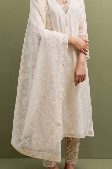 Anantaa By Roohi Ivory Chanderi Cut Work, Sequins, Embroidery Scoop Floral Thread Kurta Pant Set at Aza Fashions Anantaa By Roohi_Ivory Chanderi Cut Work, Sequins, Embroidery Scoop Floral Thread Kurta Pant Set _at_Aza_Fashions