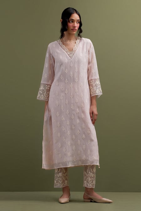 Anantaa by Roohi Floral Resham Embroidered Kurta With Pant 