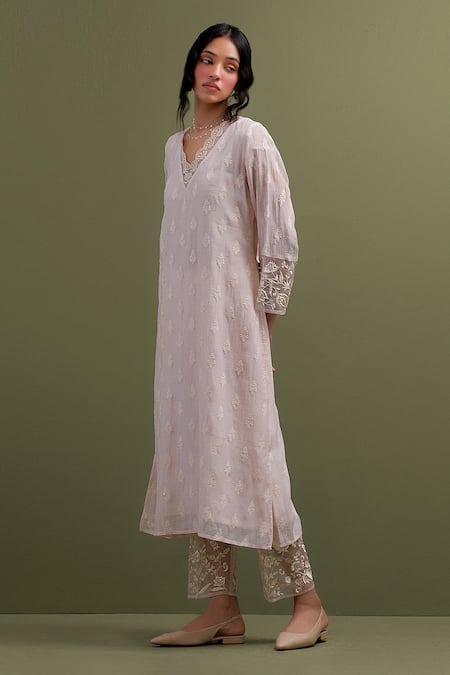 Buy Anantaa By Roohi Pink Chanderi Sequins, Embroidery Scoop Neck Floral Resham Kurta With Pant Online at Aza Fashions Buy_Anantaa By Roohi_Pink Chanderi Sequins, Embroidery Scoop Neck Floral Resham Kurta With Pant _Online_at_Aza_Fashions