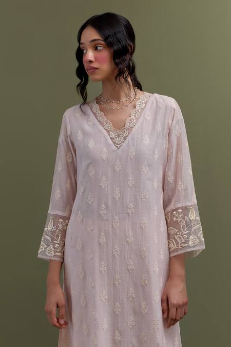 Anantaa By Roohi Pink Chanderi Sequins, Embroidery Scoop Neck Floral Resham Kurta With Pant at Aza Fashions Anantaa By Roohi_Pink Chanderi Sequins, Embroidery Scoop Neck Floral Resham Kurta With Pant _at_Aza_Fashions
