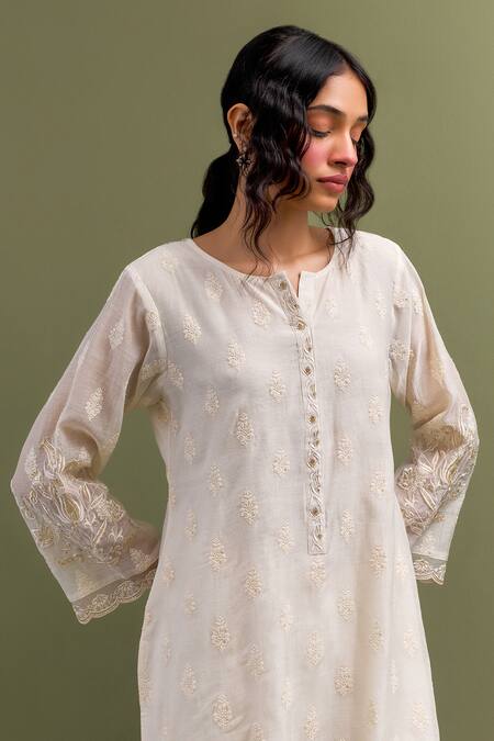 Buy_Anantaa By Roohi_Ivory Chanderi, Cotton, Organza Cut Work, Sequins, Floral Butta Kurta Pant Set 