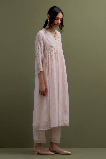 Buy_Anantaa By Roohi_Pink Chanderi Cut Work, Embroidery V-neck Thread Gathered Kurta With Pant _Online_at_Aza_Fashions