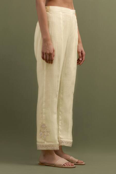 Anantaa By Roohi_Yellow Chanderi Sequins, Embroidery Floral Thread Gathered Kurta With Pant _Online_at_Aza_Fashions