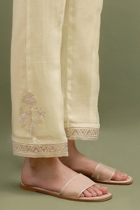 Buy_Anantaa By Roohi_Yellow Chanderi Sequins, Embroidery Floral Thread Gathered Kurta With Pant _Online_at_Aza_Fashions