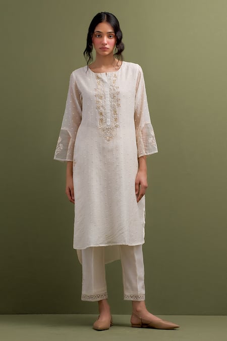 Anantaa by Roohi Thread Embroidered High Low Kurta With Pant 