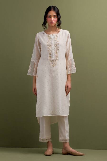 Buy_Anantaa By Roohi_Ivory Chanderi, Organza Embroidery, Sequins, Thread High Low Kurta Pant Set _Online_at_Aza_Fashions