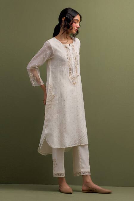 Shop_Anantaa By Roohi_Ivory Chanderi, Organza Embroidery, Sequins, Thread High Low Kurta Pant Set _Online_at_Aza_Fashions