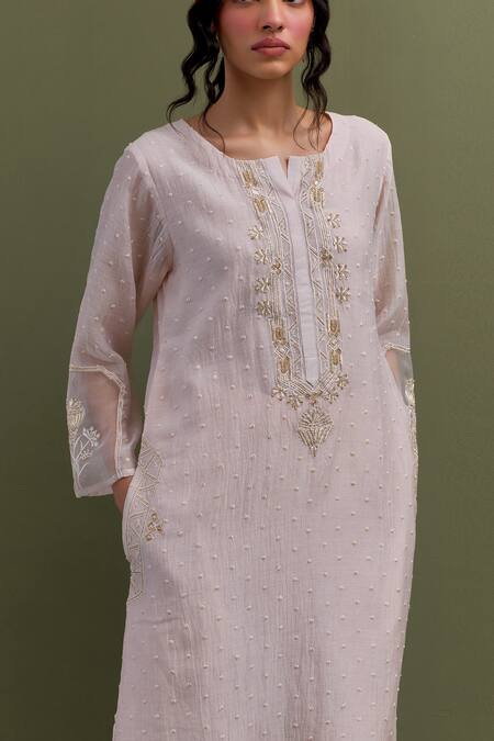 Anantaa By Roohi_Pink Chanderi Embroidery Resham High Low Kurta With Pant _at_Aza_Fashions