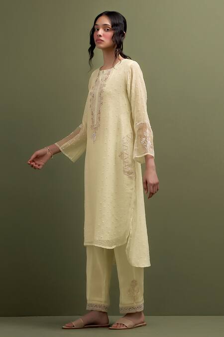 Buy_Anantaa By Roohi_Yellow Chanderi Embroidery Split V-neck Floral High Low Kurta With Pant _Online_at_Aza_Fashions
