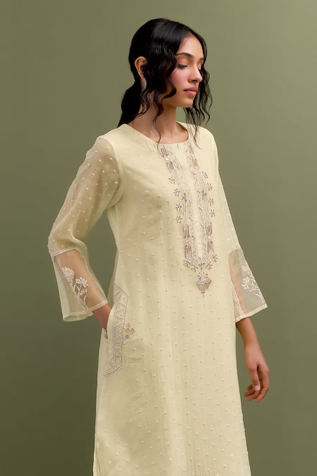 Anantaa By Roohi_Yellow Chanderi Embroidery Split V-neck Floral High Low Kurta With Pant _at_Aza_Fashions