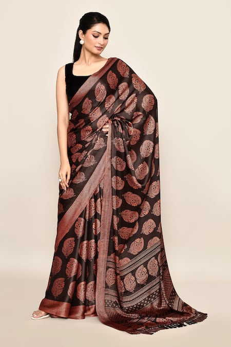 Buy_Samyukta Singhania_Brown Chiffon, Jacquard Floral Buta Print Saree With Running Blouse Piece_Online_at_Aza_Fashions
