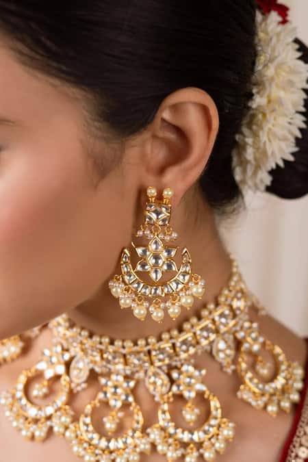Buy_Anana_White Pearls, Diamonds, Stones Umika Kundan Embellished Necklace Set _Online_at_Aza_Fashions