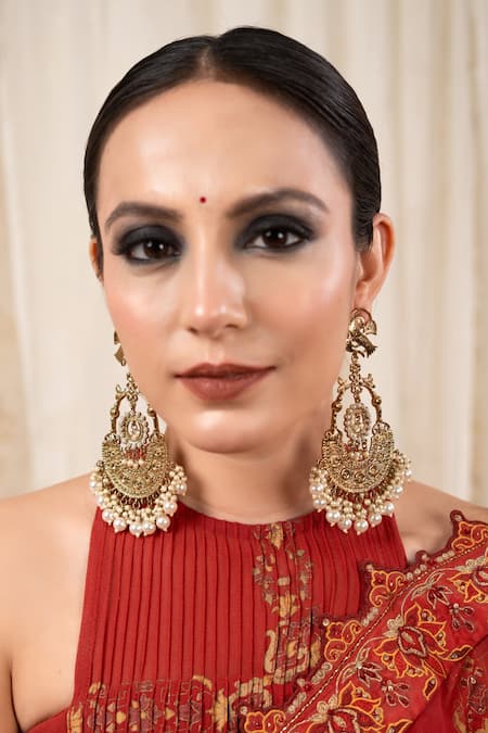 Anana Yukta Kundan Work Temple Earrings 