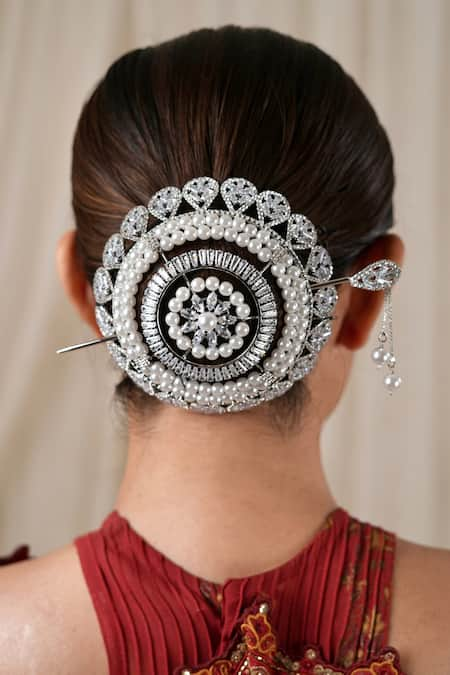 Anana White Pearl Arundhati Moti Bloom Embellished Hair Bun Cage And Stick 