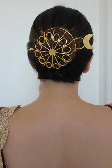 Buy_Anana_Gold Plated Pearls Banjara Celeste Tribe Hair Bun Cage And Stick
