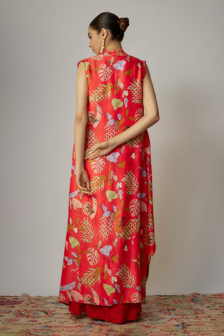 Shop Vana Ethnics Red Viscose Sequins V-neck Tropical Print Pant Set With Cape at Aza Fashions Shop_Vana Ethnics_Red Viscose Sequins V-neck Tropical Print Pant Set With Cape _at_Aza_Fashions