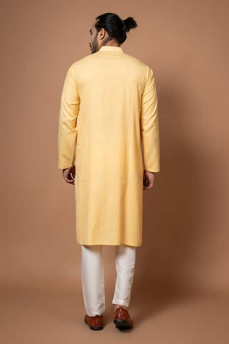 Priyanka Haralalka Silk Plain Kurta With Pyjama 
