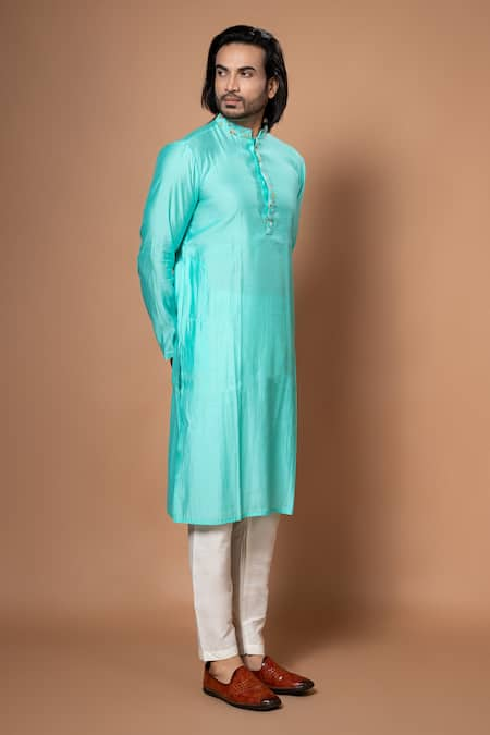 Priyanka Haralalka Blue Roman Silk Printed Leaf Appliqued Kurta With Pyjama 