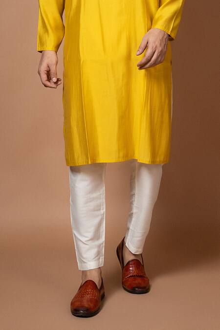Buy_Priyanka Haralalka_Yellow Cotton, Silk Applique Triangle Kurta With Pyjama _Online_at_Aza_Fashions