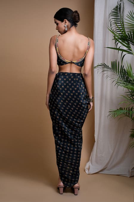 Shop Ahi Clothing Green Crepe, Linen Zari, Embroidery, Geometric Digital Print Skirt With Blouse at Aza Fashions Shop_Ahi Clothing_Green Crepe, Linen Zari, Embroidery, Geometric Digital Print Skirt With Blouse _at_Aza_Fashions