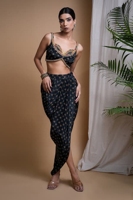 Ahi Clothing Green Crepe, Linen Zari, Embroidery, Geometric Digital Print Skirt With Blouse at Aza Fashions Ahi Clothing_Green Crepe, Linen Zari, Embroidery, Geometric Digital Print Skirt With Blouse _at_Aza_Fashions