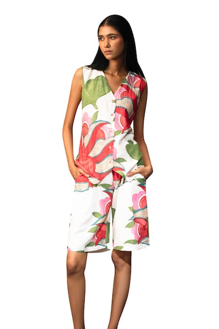 Buy_Karishma Kajaria_Red Cotton, Silk V-neck Floral Print Waistcoat Top With Shorts 