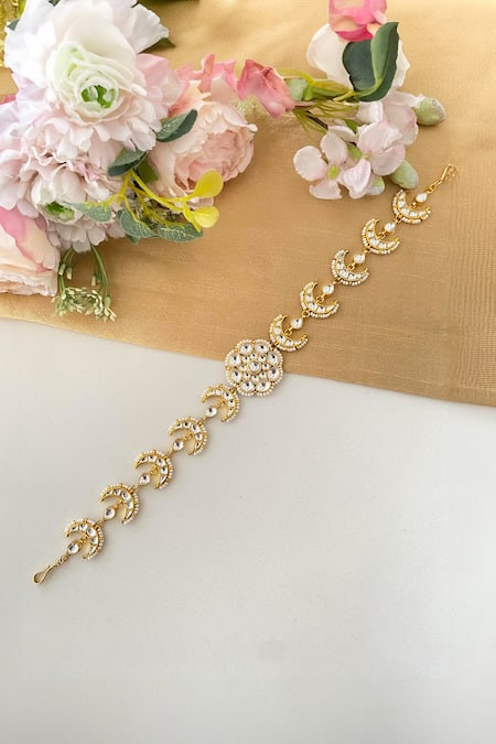 Shop Namasya White Kundan Studded Sheeshphool at Aza Fashions Shop_Namasya_White Kundan Studded Sheeshphool _at_Aza_Fashions