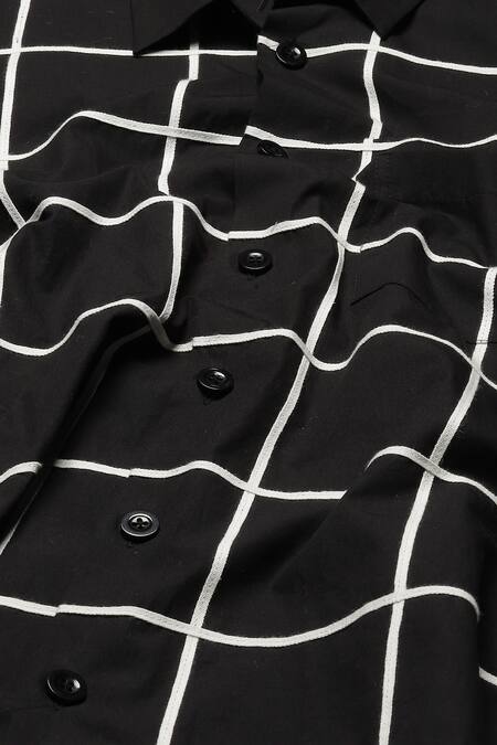 Buy_Abraham And Thakore_Black Cotton Classic Checks Print Shirt
