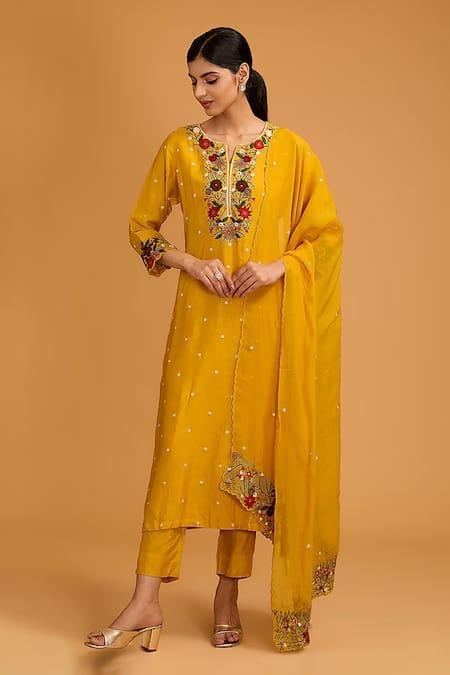 BAIDEHI Floral Embroidered Kurta & Pant Set 