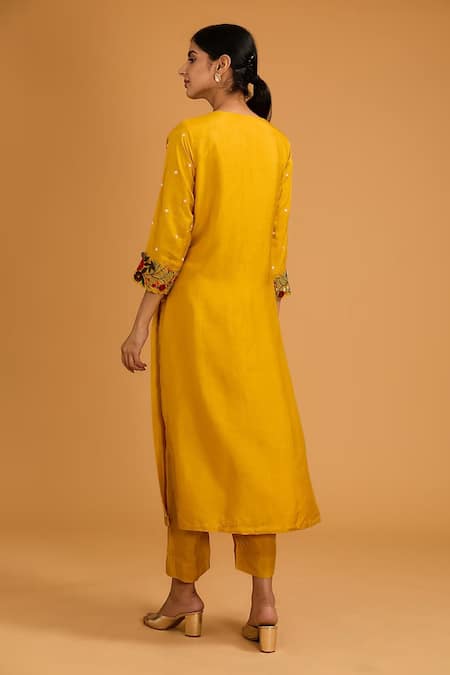 Baidehi Floral Embroidered Kurta & Pant Set 