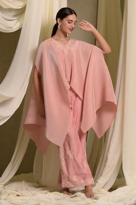 Tasuvure Indes Pink Pleated Silk Embroidery Vine V Neck Reyna Cape With Slit Pant 