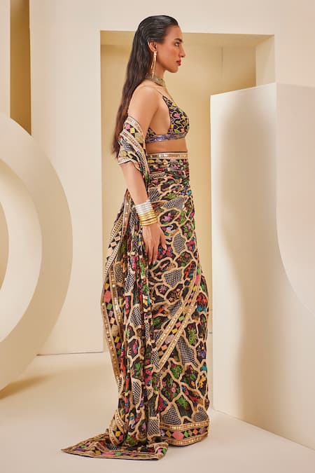 Buy_The Royaleum_Silk Sequins, Beads V-neck Floral Animal Print Saree Set 